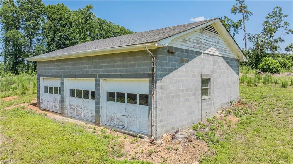 8521 US Highway 64 E Ramseur, NC 27316