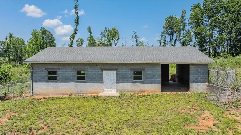8521 US Highway 64 E Ramseur, NC 27316