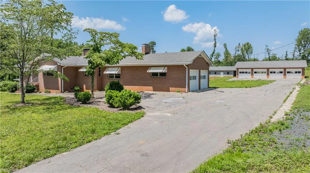 8521 US Highway 64 E Ramseur, NC 27316