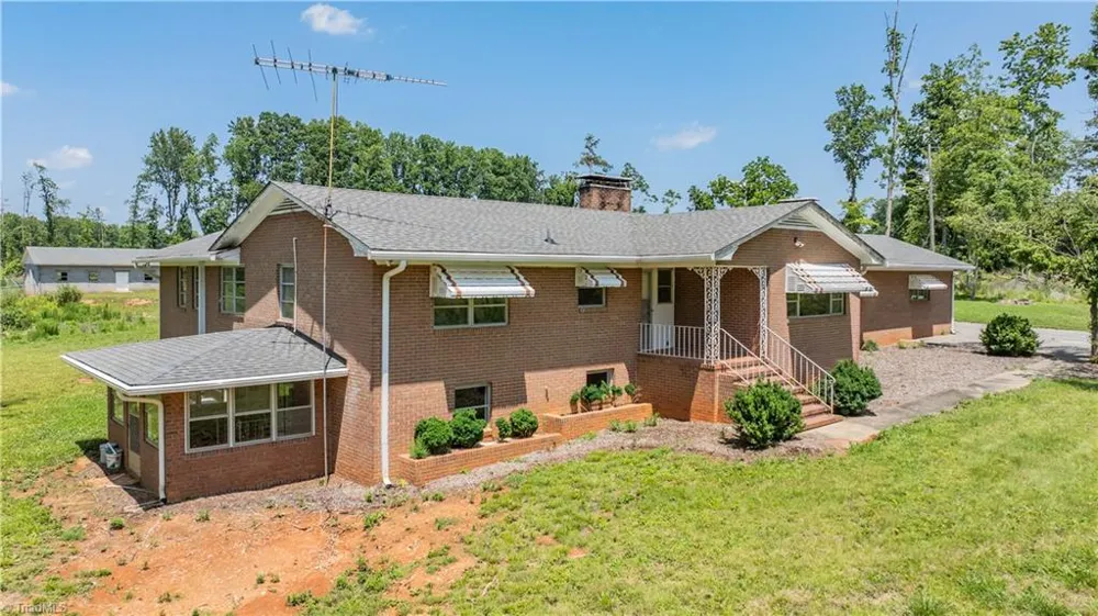 8521 US Highway 64 E Ramseur, NC 27316