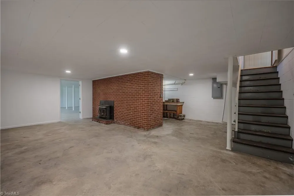 8521 US Highway 64 E Ramseur, NC 27316