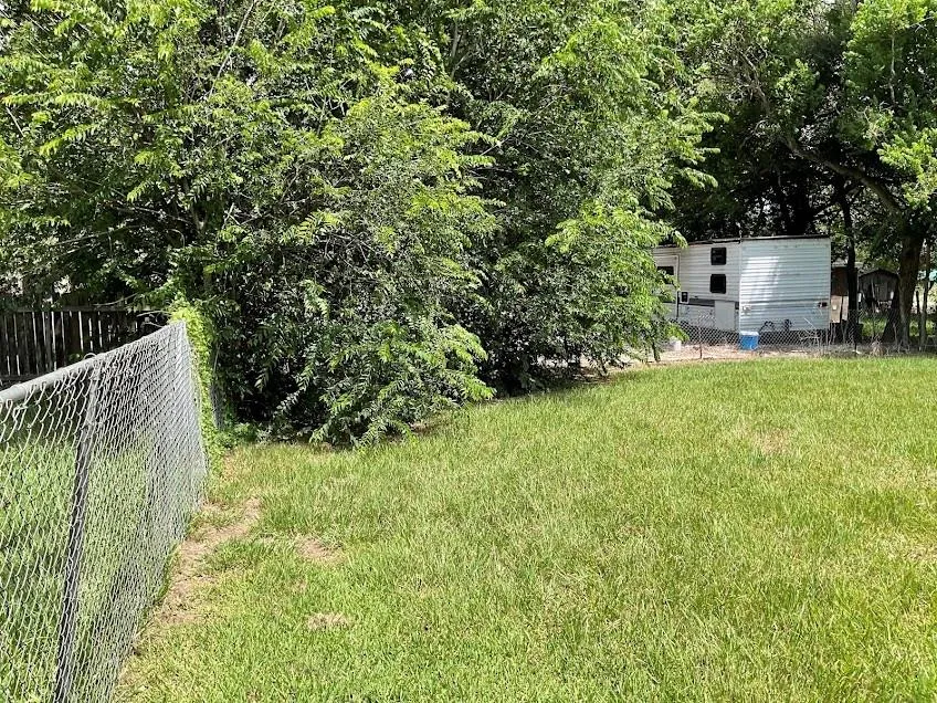 805 E Calhoun Street El Campo, TX 77437