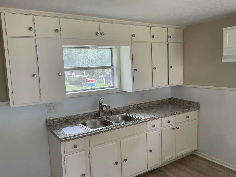 805 E Calhoun Street El Campo, TX 77437