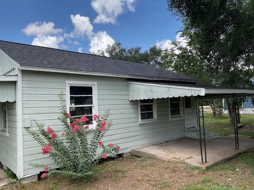 605 Palacios Street El Campo, TX 77437