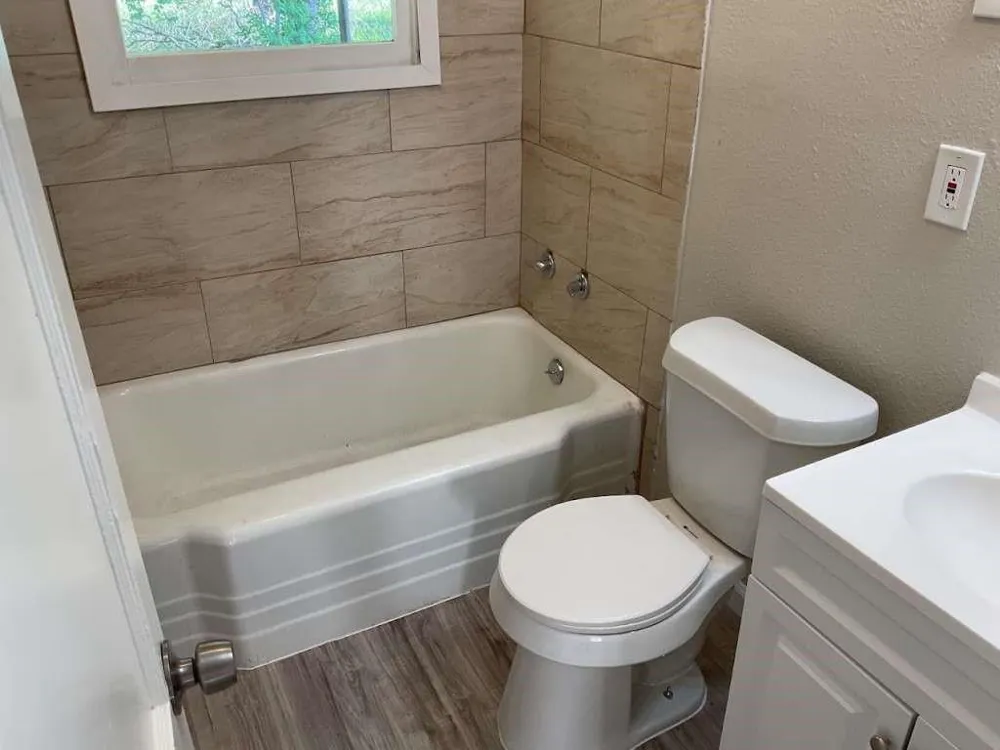 605 Palacios Street El Campo, TX 77437