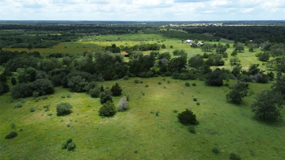 2 SH 95 Highway Smithville, TX 78957