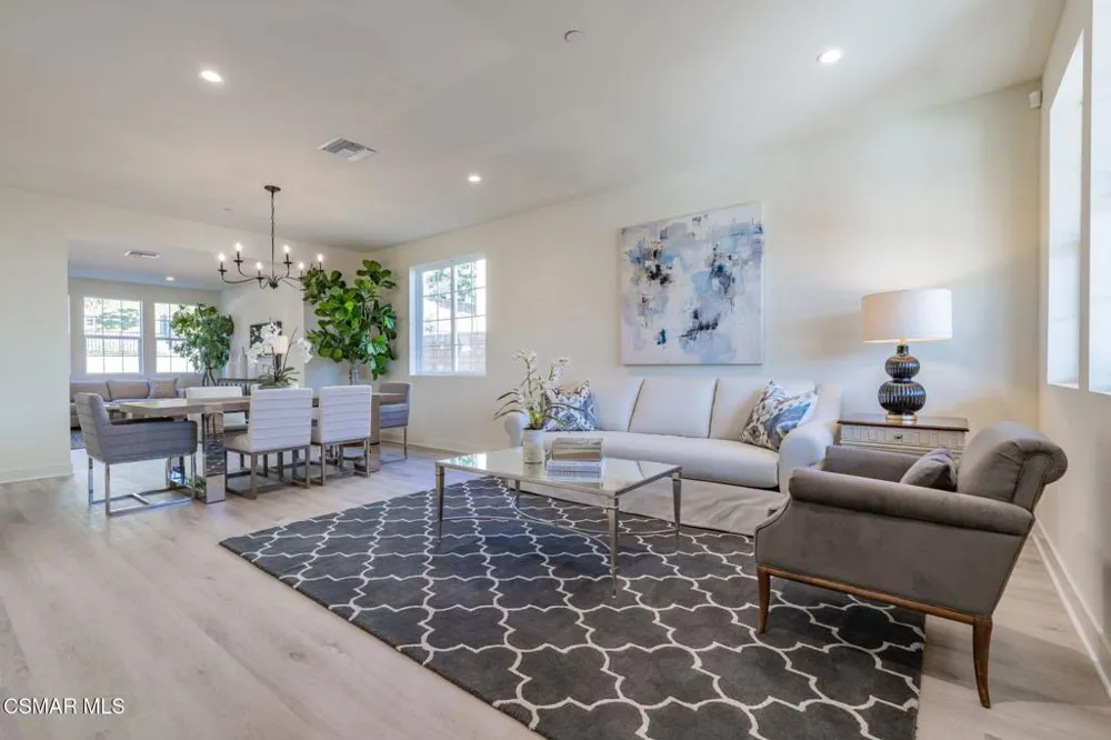 4679 Summit Avenue Simi Valley, CA 93063