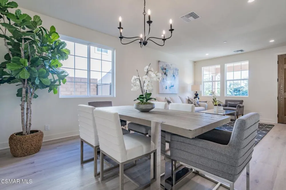 4679 Summit Avenue Simi Valley, CA 93063