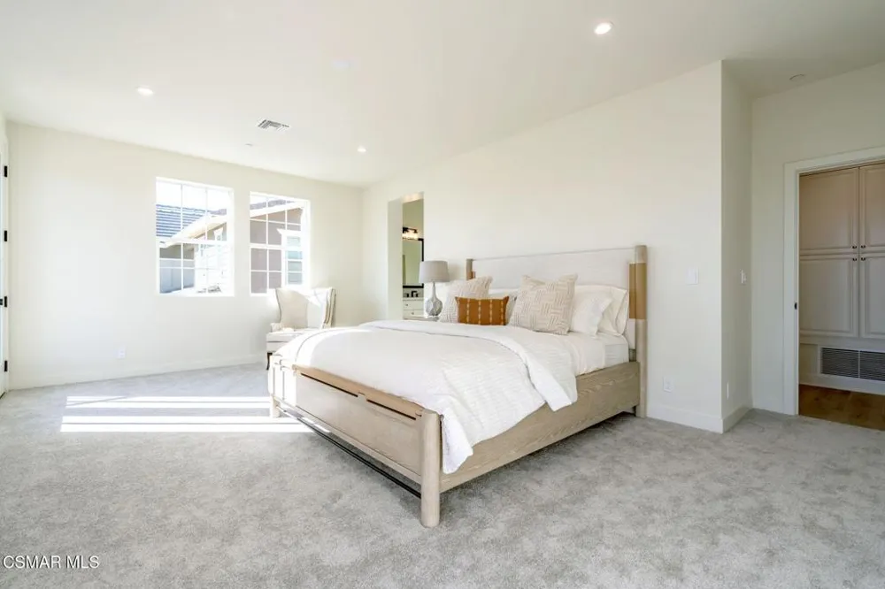 4679 Summit Avenue Simi Valley, CA 93063