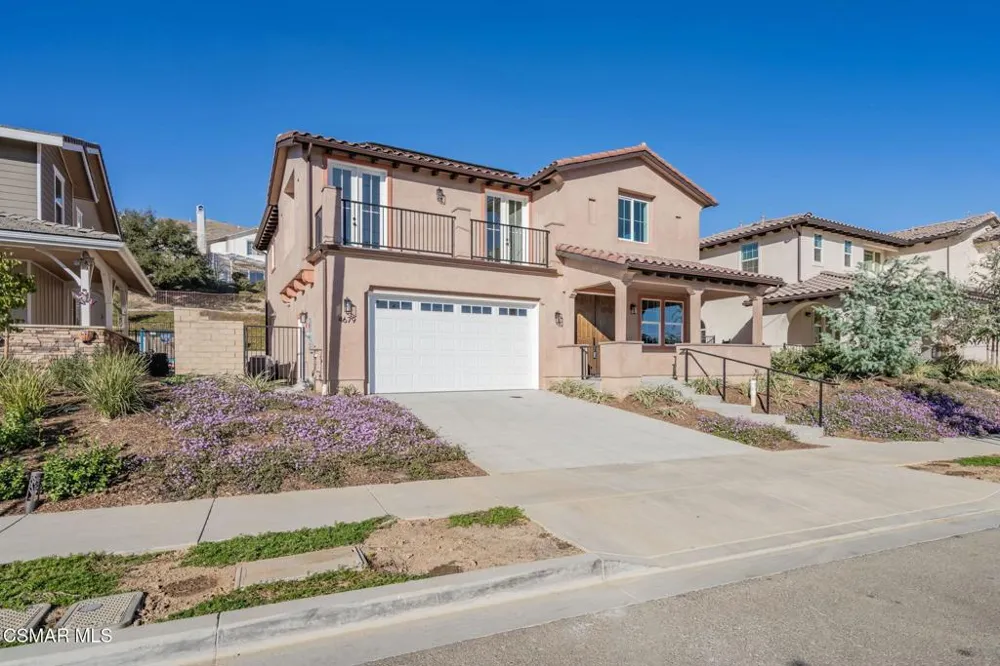 4679 Summit Avenue Simi Valley, CA 93063