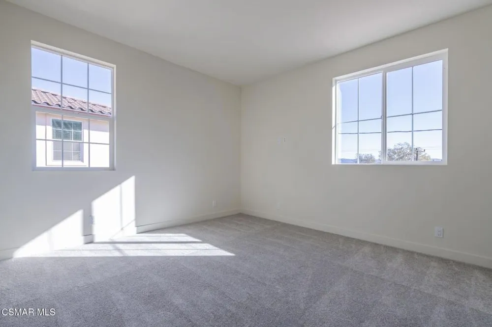 4679 Summit Avenue Simi Valley, CA 93063