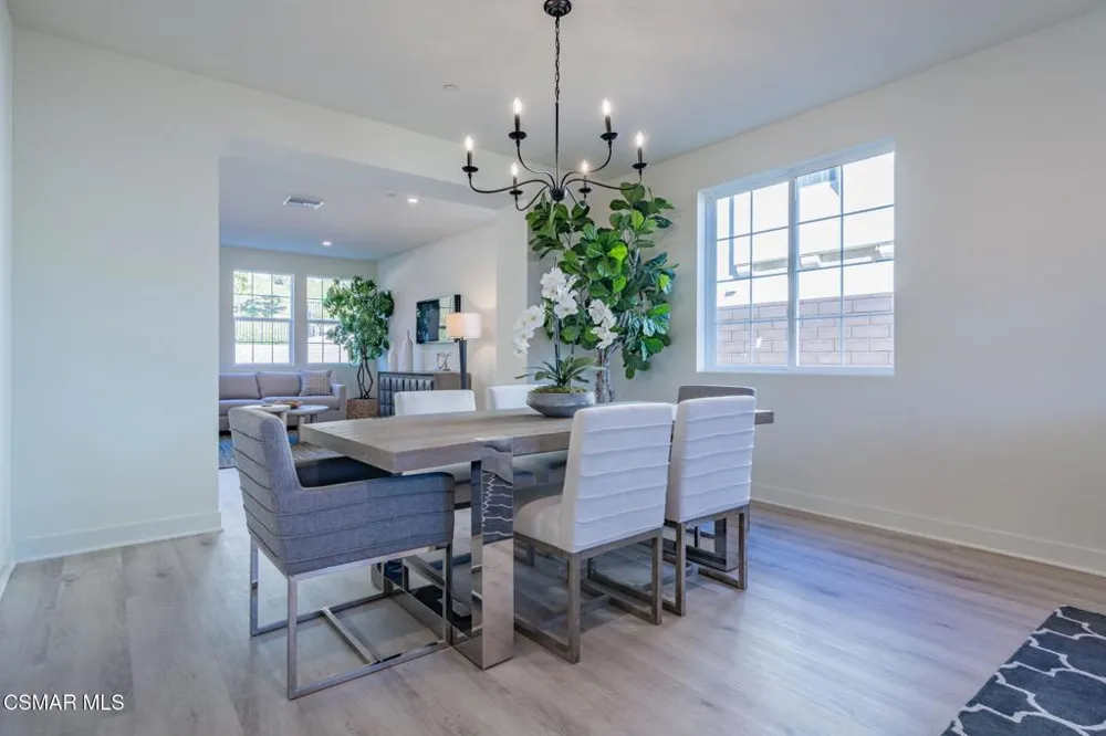 4679 Summit Avenue Simi Valley, CA 93063