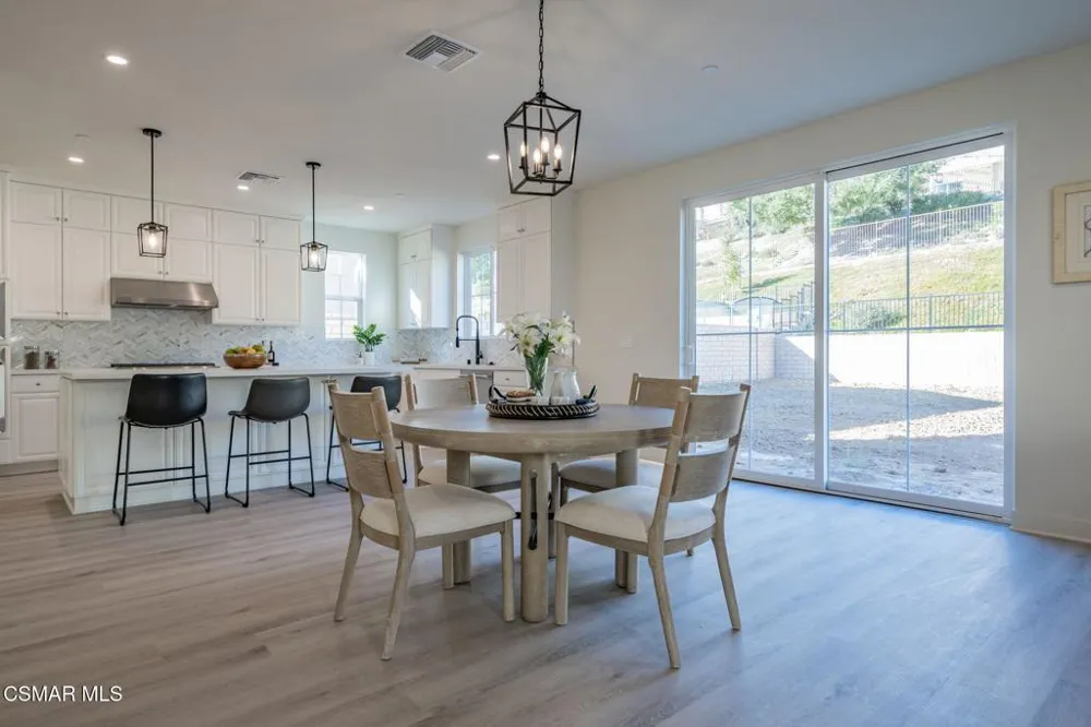 4679 Summit Avenue Simi Valley, CA 93063