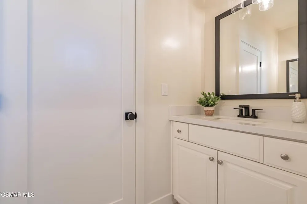 4679 Summit Avenue Simi Valley, CA 93063