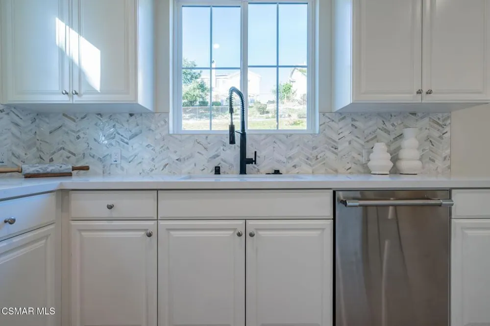 4679 Summit Avenue Simi Valley, CA 93063