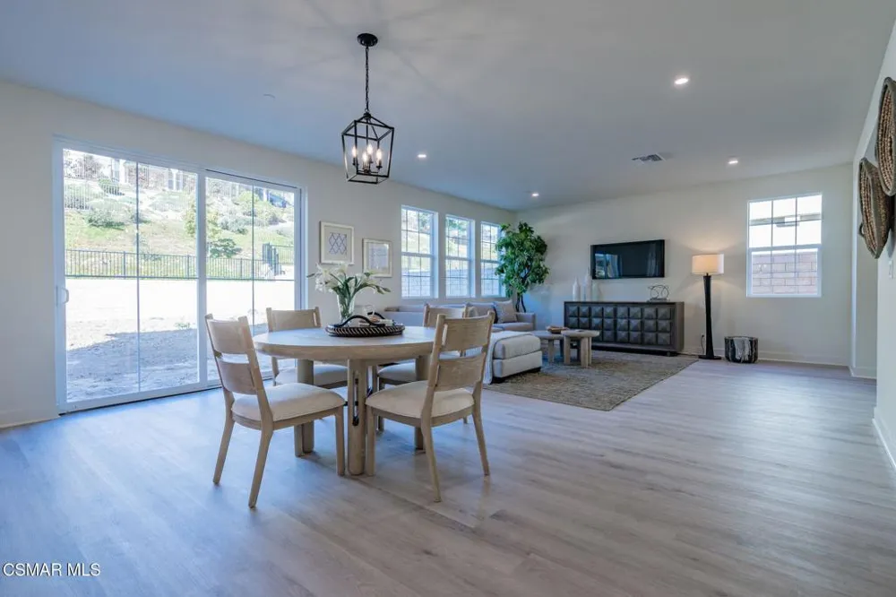 4679 Summit Avenue Simi Valley, CA 93063