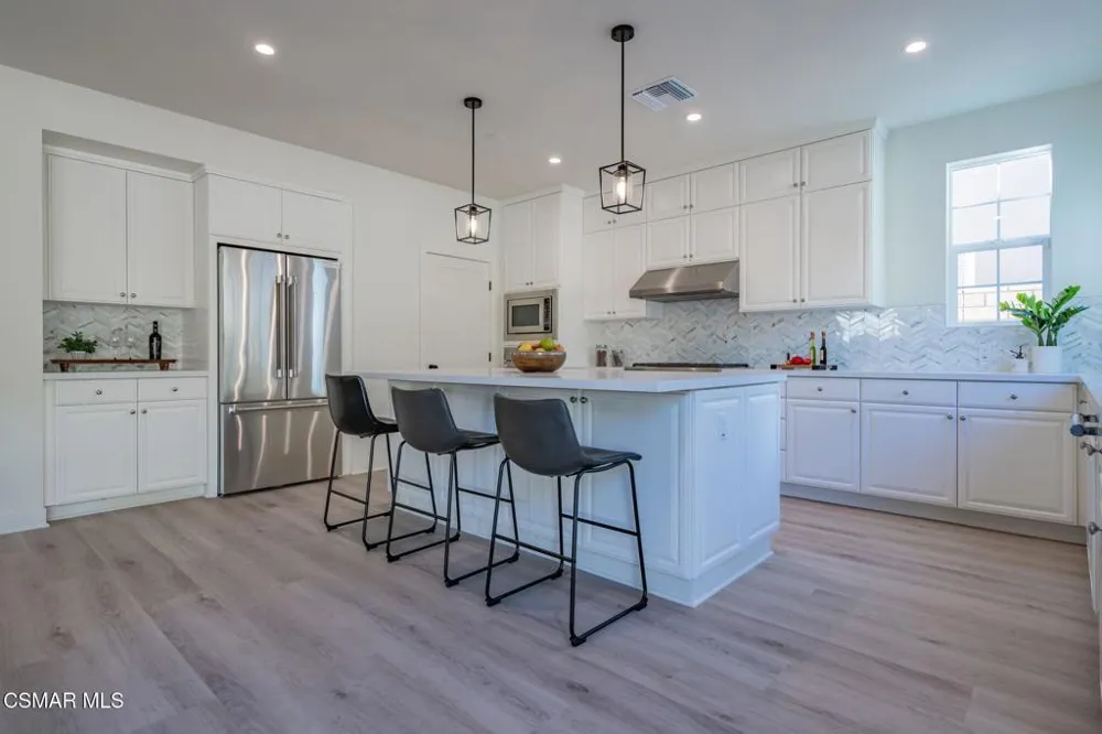 4679 Summit Avenue Simi Valley, CA 93063