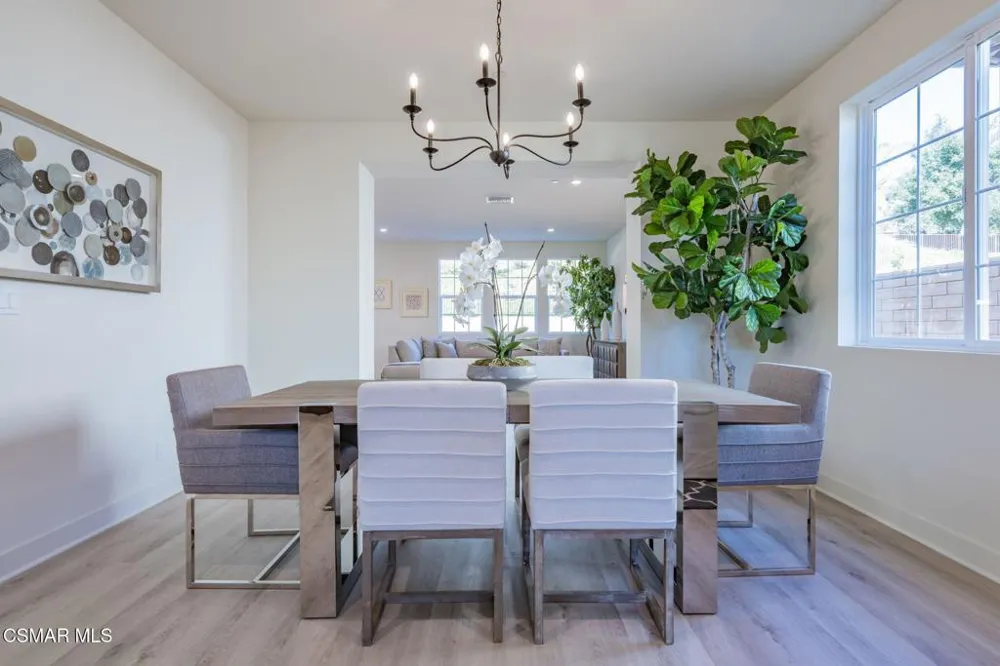4679 Summit Avenue Simi Valley, CA 93063