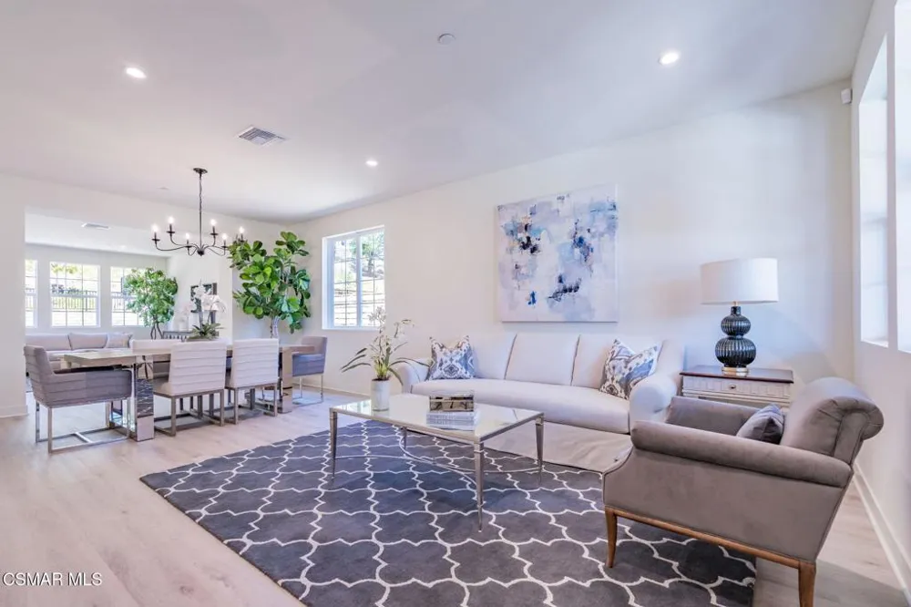 4679 Summit Avenue Simi Valley, CA 93063