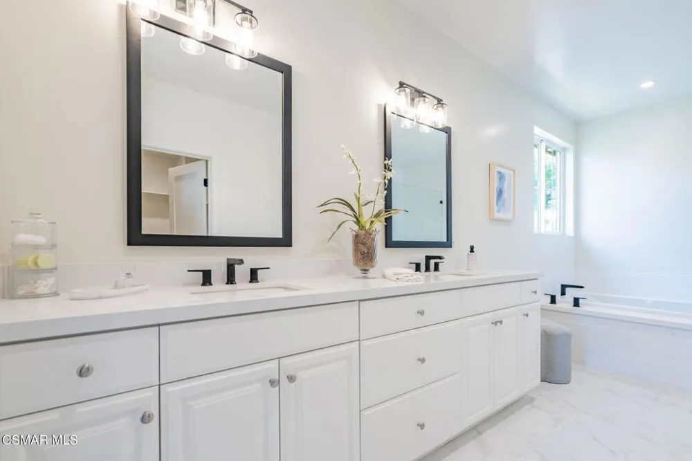 4679 Summit Avenue Simi Valley, CA 93063