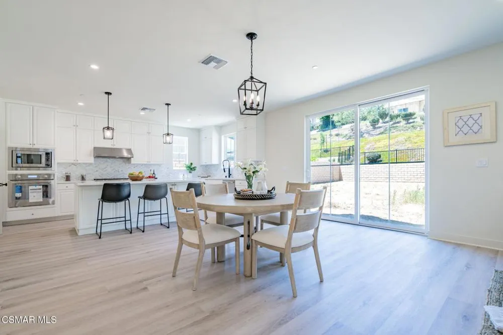 4679 Summit Avenue Simi Valley, CA 93063