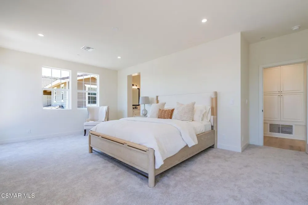4679 Summit Avenue Simi Valley, CA 93063