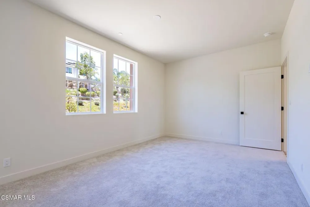 4679 Summit Avenue Simi Valley, CA 93063