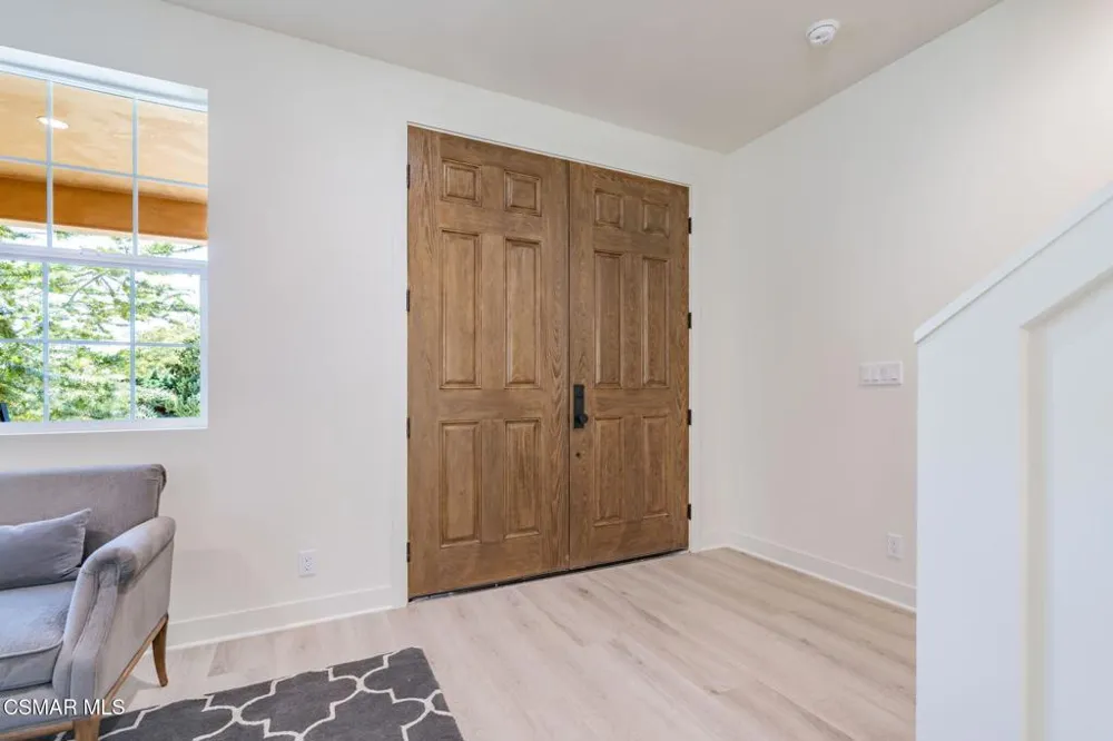 4679 Summit Avenue Simi Valley, CA 93063