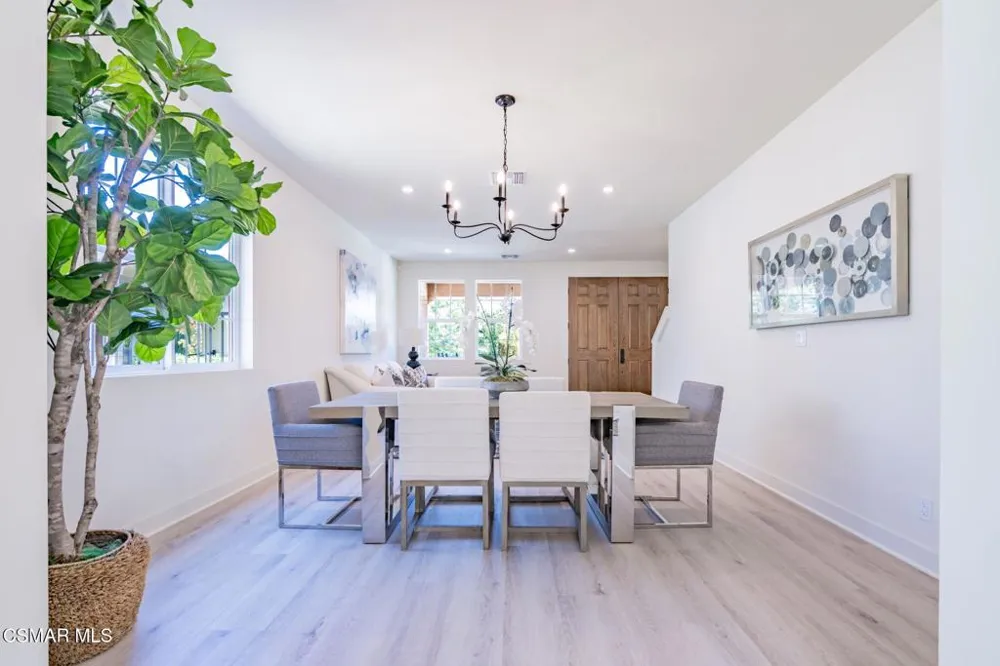 4679 Summit Avenue Simi Valley, CA 93063