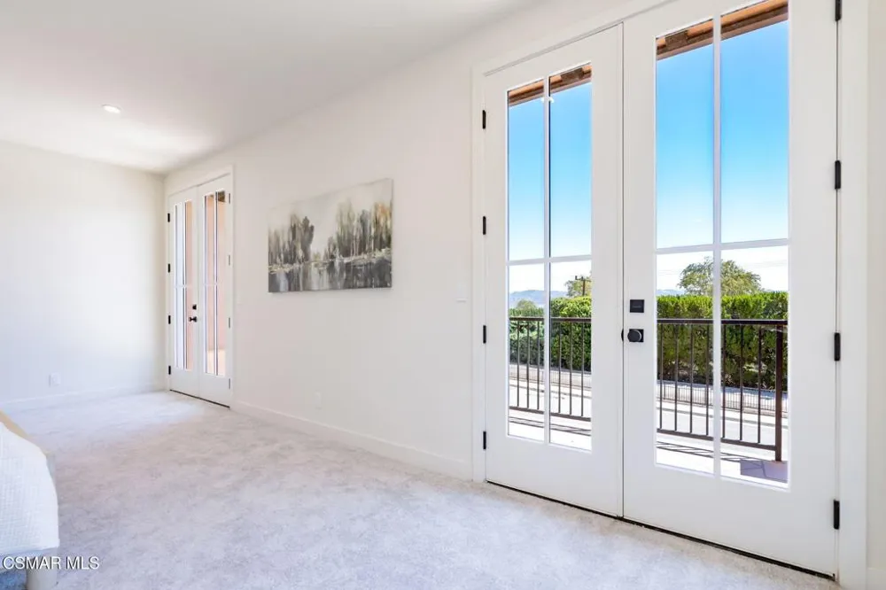 4679 Summit Avenue Simi Valley, CA 93063