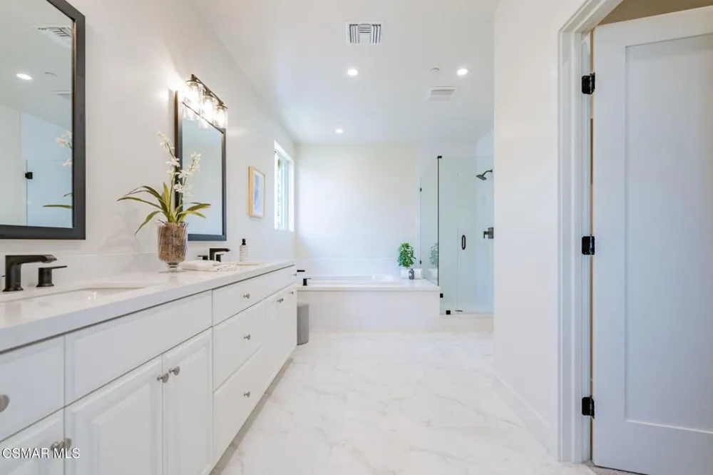 4679 Summit Avenue Simi Valley, CA 93063