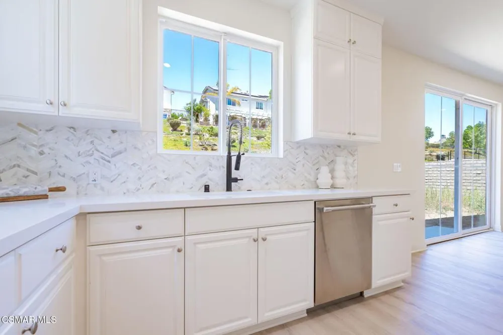 4679 Summit Avenue Simi Valley, CA 93063