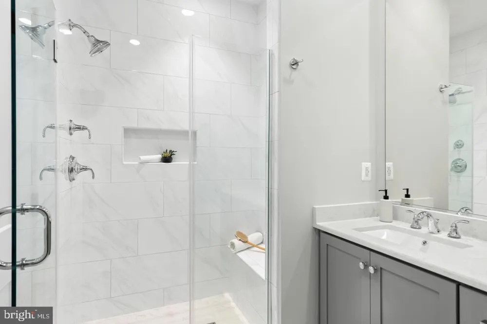10302 GROSVENOR PLACE Rockville, MD 20852