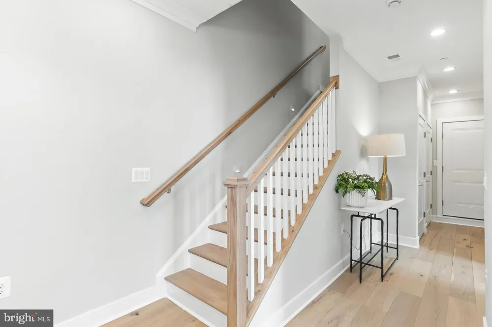 10302 GROSVENOR PLACE Rockville, MD 20852