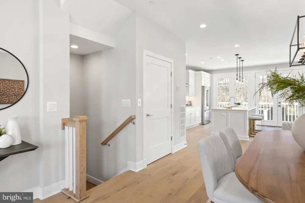 10302 GROSVENOR PLACE Rockville, MD 20852
