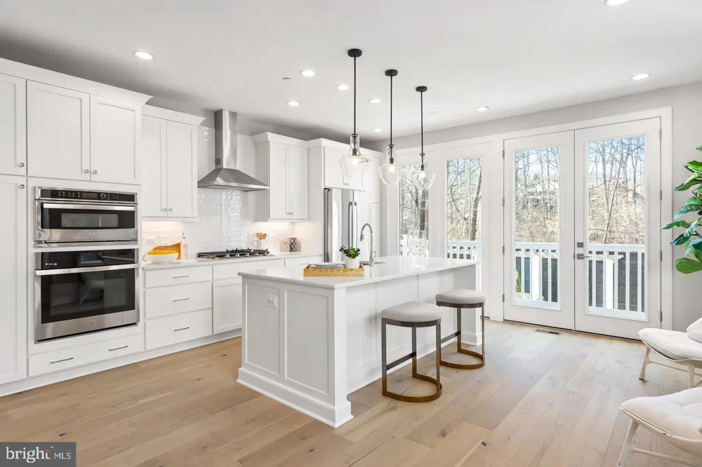 10302 GROSVENOR PLACE Rockville, MD 20852
