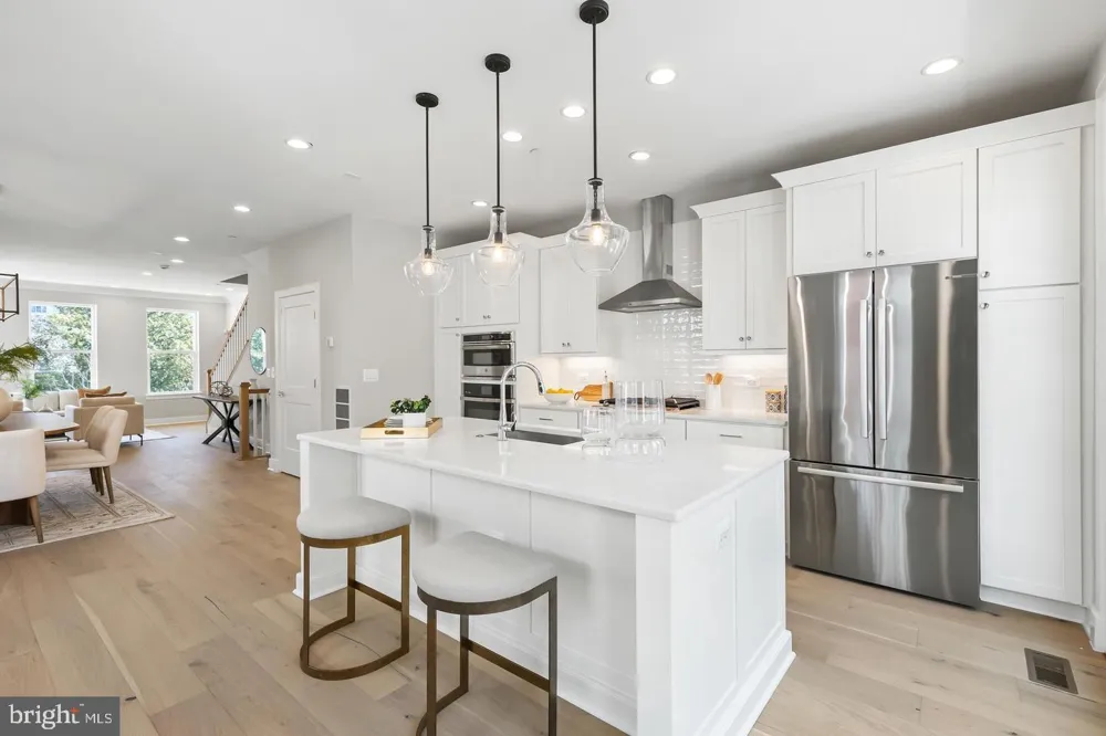 10302 GROSVENOR PLACE Rockville, MD 20852
