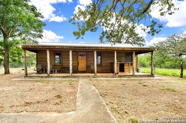 1494 County Road 433 Stockdale, TX 78160