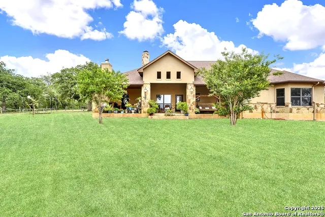 1494 County Road 433 Stockdale, TX 78160