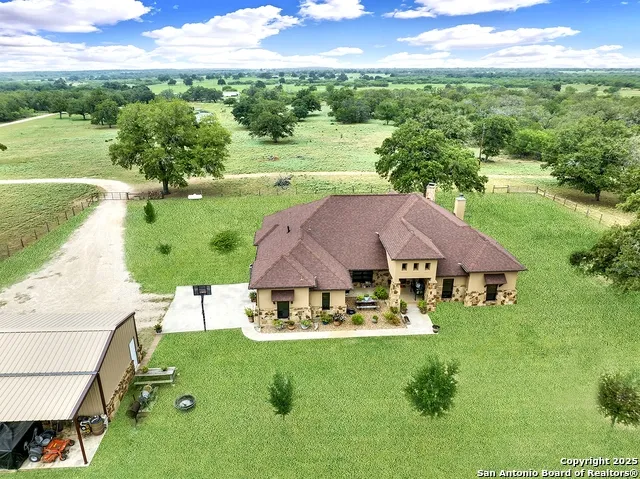 1494 County Road 433 Stockdale, TX 78160
