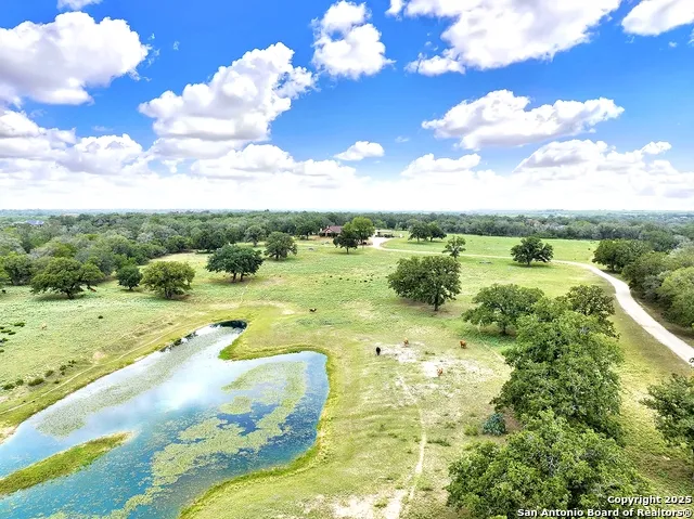 1494 County Road 433 Stockdale, TX 78160