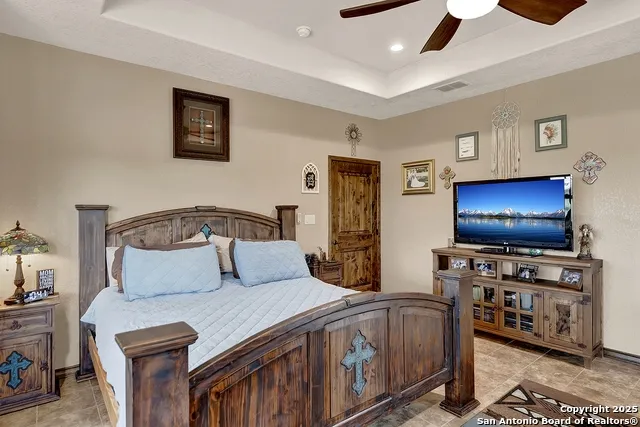 1494 County Road 433 Stockdale, TX 78160