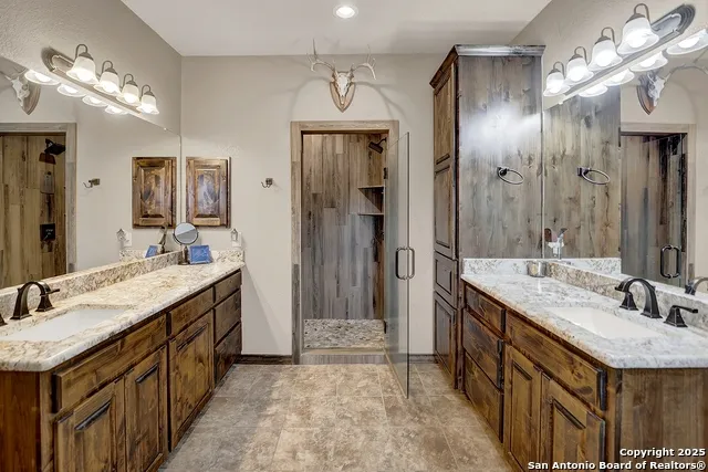1494 County Road 433 Stockdale, TX 78160
