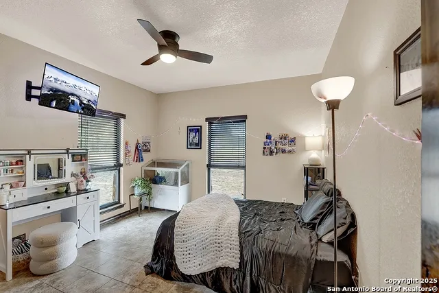 1494 County Road 433 Stockdale, TX 78160