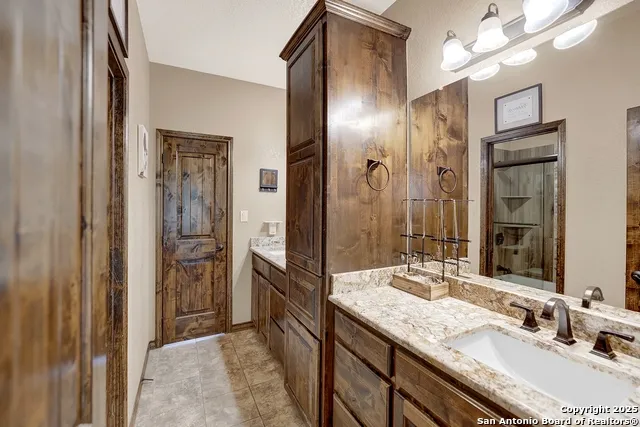 1494 County Road 433 Stockdale, TX 78160