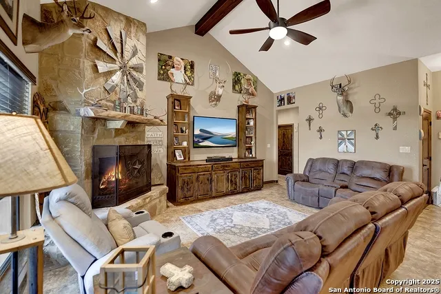 1494 County Road 433 Stockdale, TX 78160
