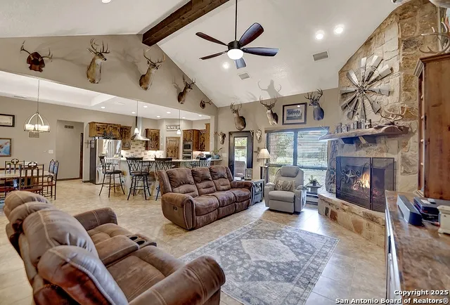 1494 County Road 433 Stockdale, TX 78160