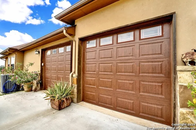 1494 County Road 433 Stockdale, TX 78160