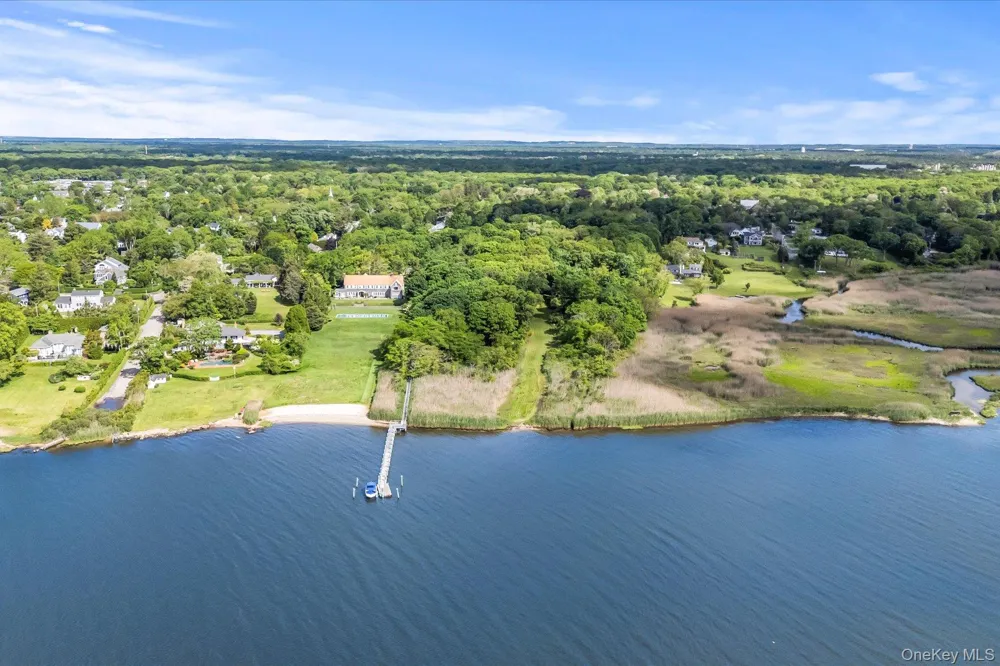 198 South Country Road Bellport Village, NY 11713