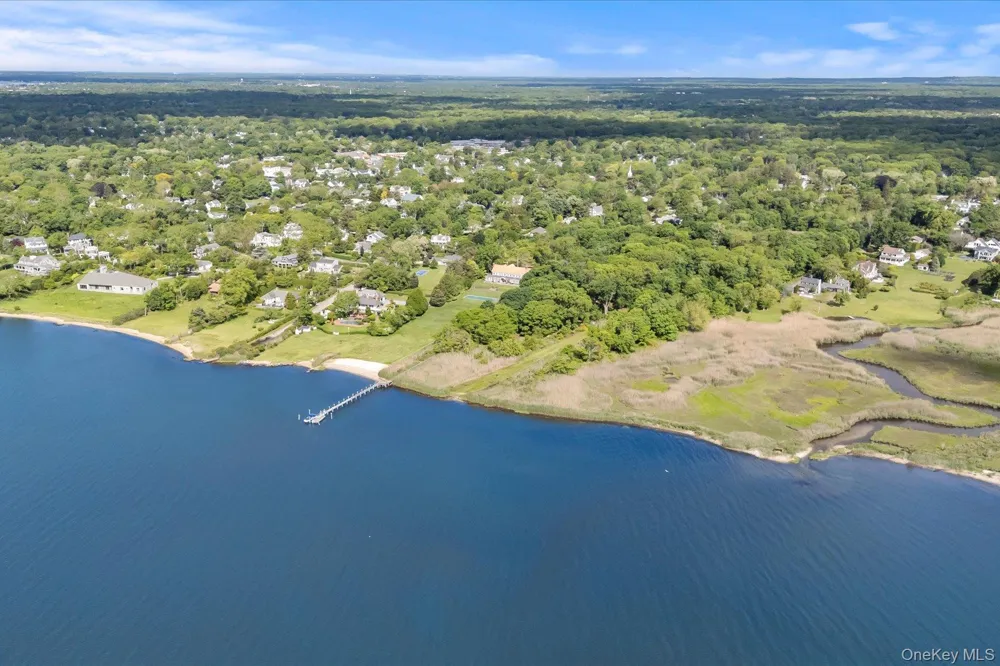198 South Country Road Bellport Village, NY 11713